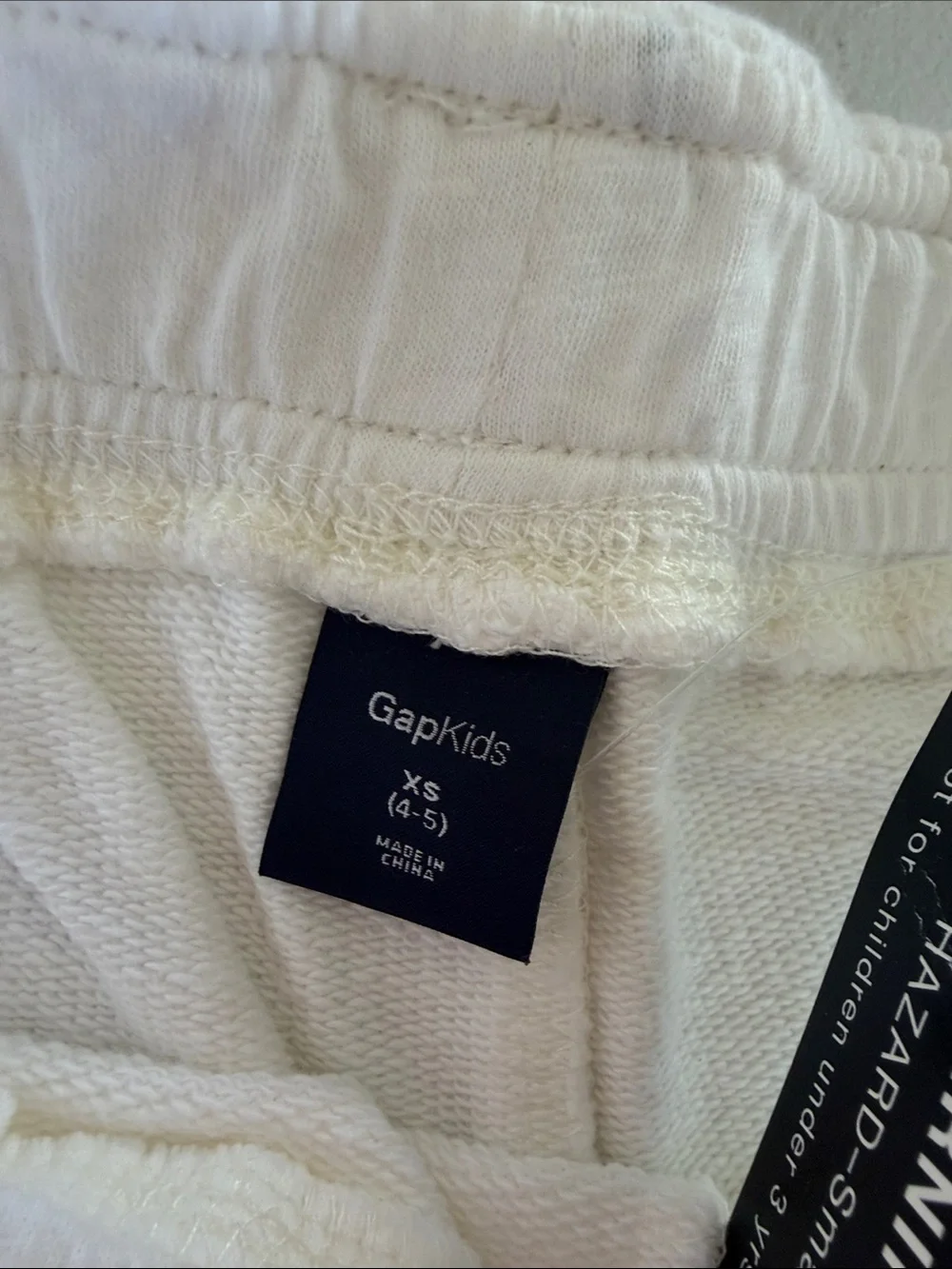 GAP lightweight white